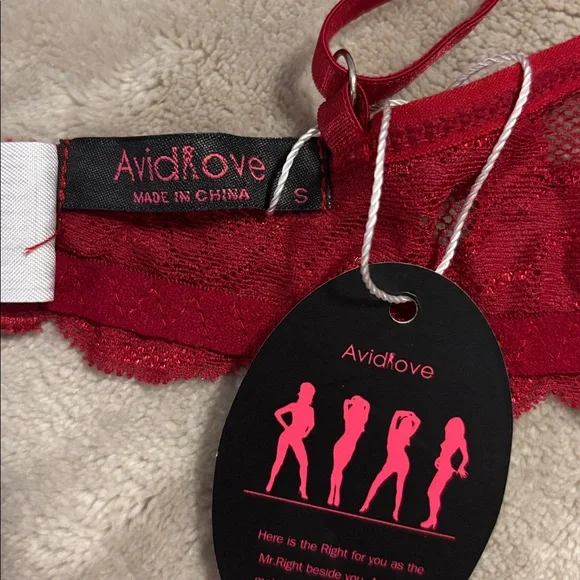 Red Lace Lingerie Set with Garters - Picture 3 of 4